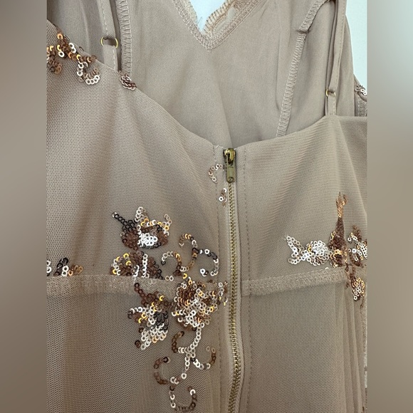 XS/S Sequin Spaghetti Strap Dress - Picture 4 of 4